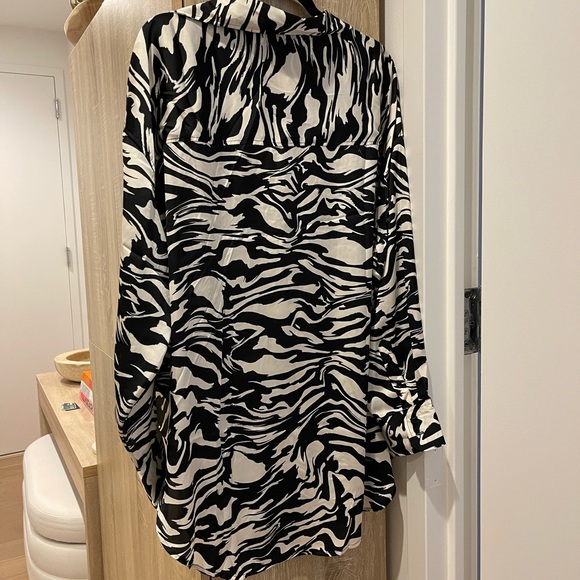 H&M Satin Shirt - Picture 4 of 4